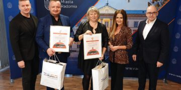 Konsorcjum spółek kończy obsługę autobusów