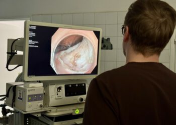 Nowoczesna medycyna bliżej pacjentów. Pionierska operacja w Mazowieckim Szpitalu Specjalistym w Radomiu