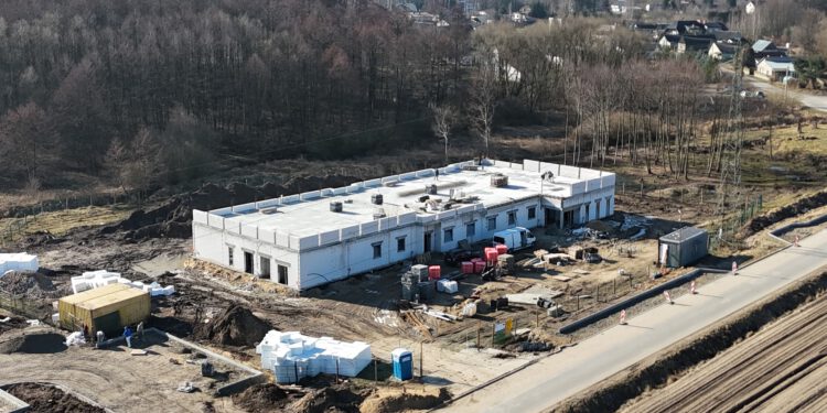 Inwestycje w oświatę i żłobek nabierają tempa