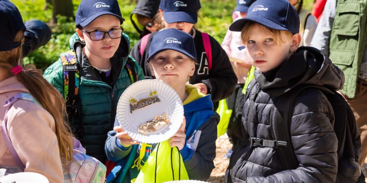 Enea S.A. i Gmina Kozienice wspólnie dla środowiska | Oficjalne otwarcie ścieżki edukacyjnej w Parku Królewskim