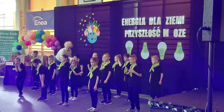 Happening ekologiczny z okazji Dnia Ziemi w PSP w Głowaczowie