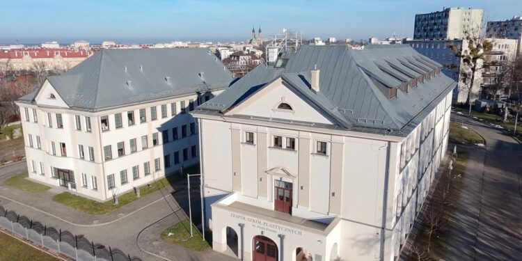 Masz pasję do sztuki? Rozwiń ją tam, gdzie to naprawdę możliwe!