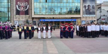 Uroczyste ślubowanie pierwszoklasistów ZDZ w Radomiu