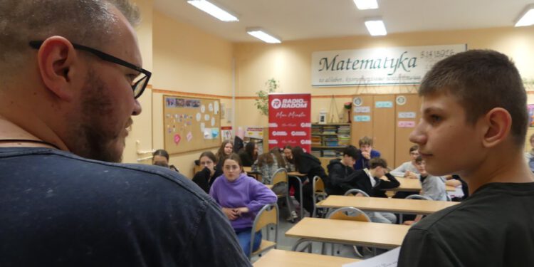 Dziennikarze Radia Radom odwiedzili PSP nr 9 w Radomiu