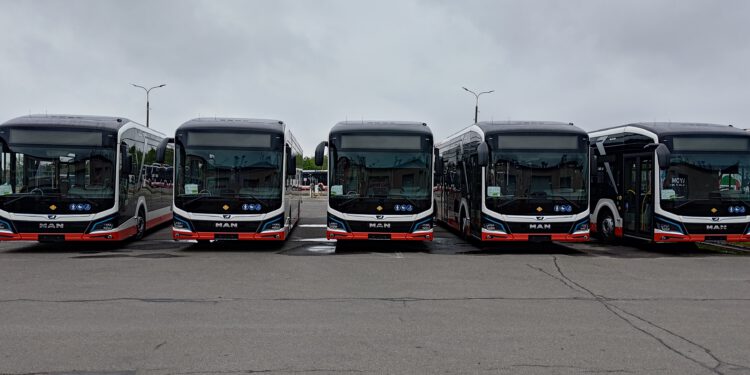 45 autobusów elektrycznych jeździ już po ulicach Radomia