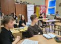 Uczniowie z PSP nr 20 uczyli się krytcznego myślenia. Dziennikarze Radia Radom wyłaniają „Złotą 10.”