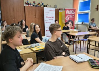 Uczniowie z PSP nr 20 uczyli się krytcznego myślenia. Dziennikarze Radia Radom wyłaniają „Złotą 10.”