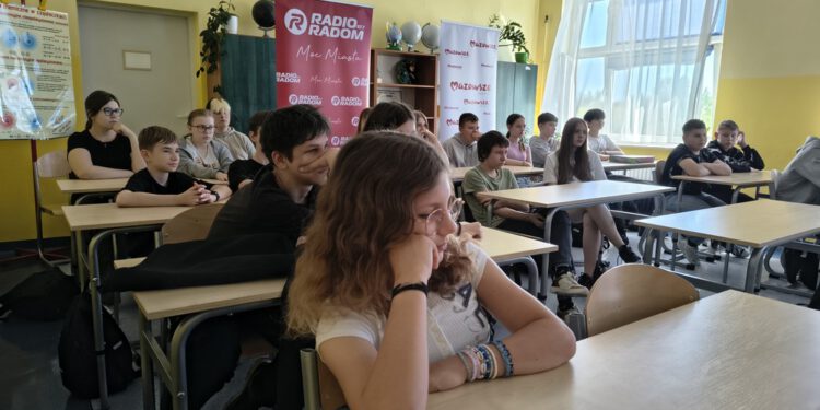 Uczniowie z PSP nr 19 na warsztatach dziennikarskich Radia Radom