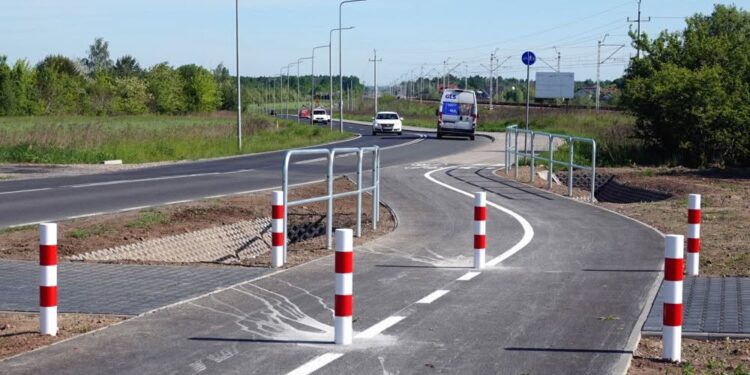 Nowy ciąg pieszo-rowerowy już służy mieszkańcom