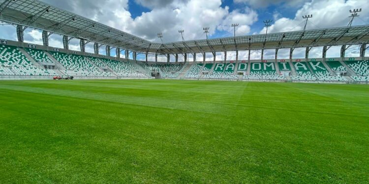 Nowa murawa na stadionie przy Struga gotowa