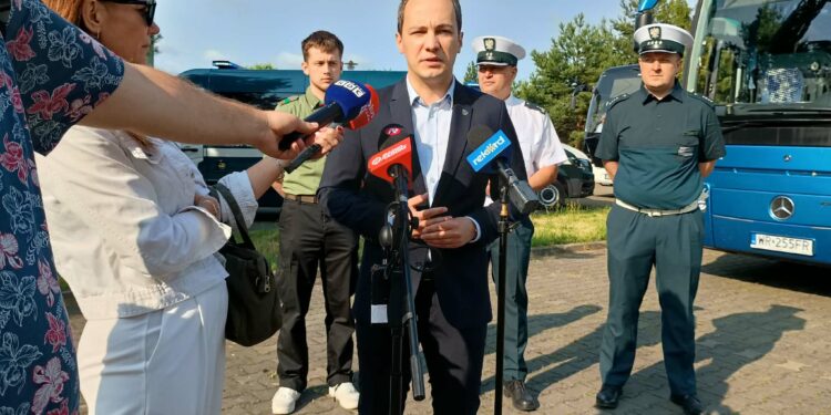 Rozpoczęła się akcja „Bezpieczny Autokar. Wakacje 2026”
