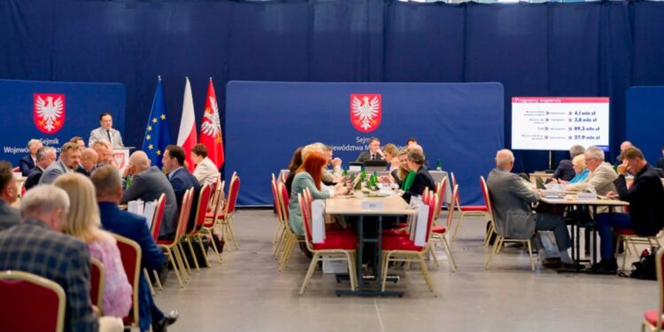 Sejmik Mazowsza „za” nowym połączeniem