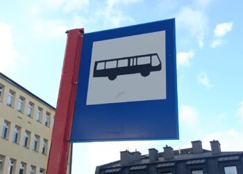 Zmiany na przystankach. Pasażerowie muszą się liczyć z utrudnieniami