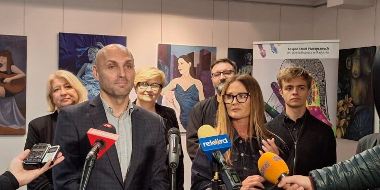 „Wyloguj nienawiść, zaloguj szacunek. Klikaj z głową, reaguj sercem”