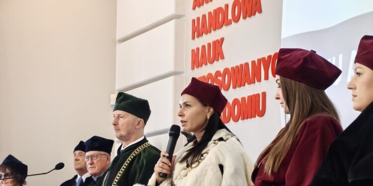 Studenci wrócili na uczelnię. Inauguracja w AHNS [Galeria]