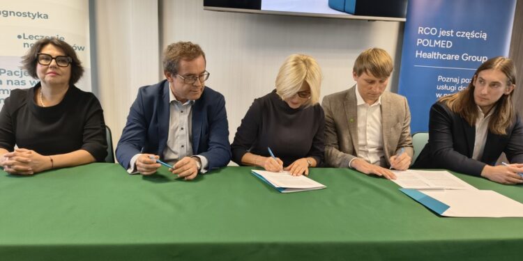 160 milionów złotych na rozbudowę Radomskiego Centrum Onkologii. Podpisano umowę